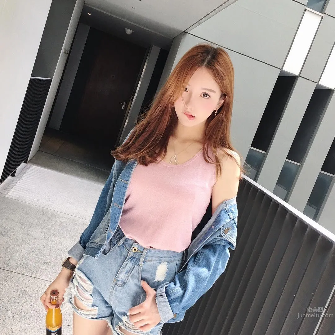 Fashionable Elegant Beauty ZY Danuan Warm Private Shoot Photos photo 14