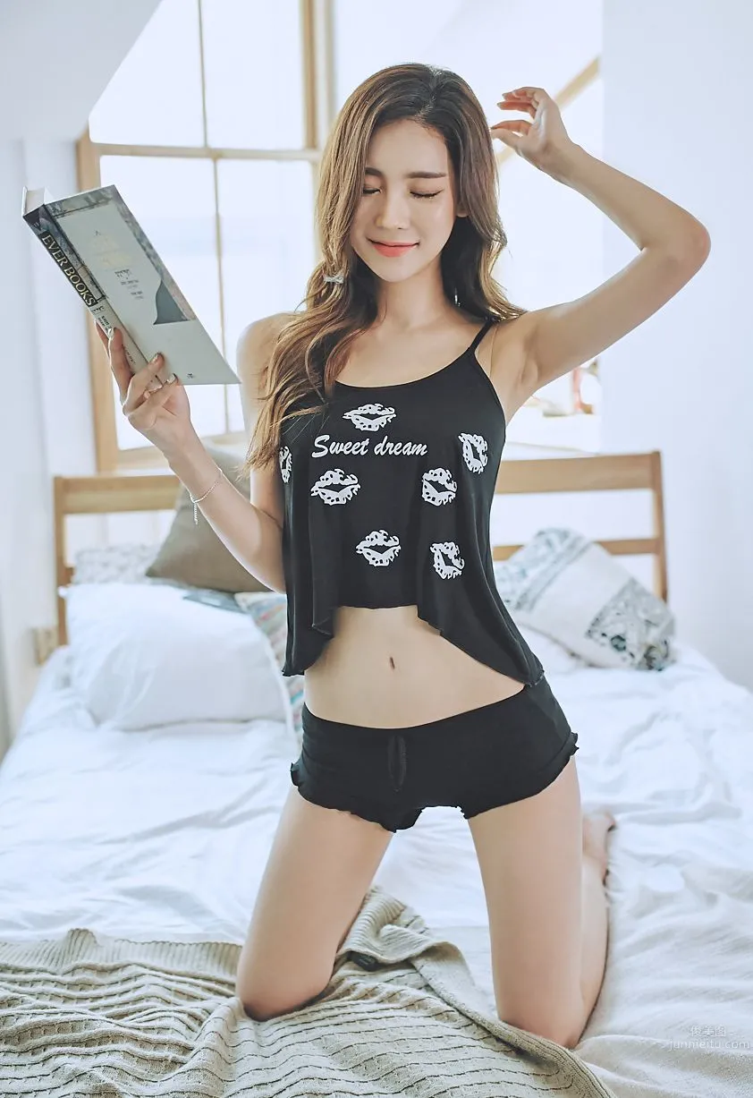 Korean Model Park Da Hyun Lologirl Pajama Series photo 94