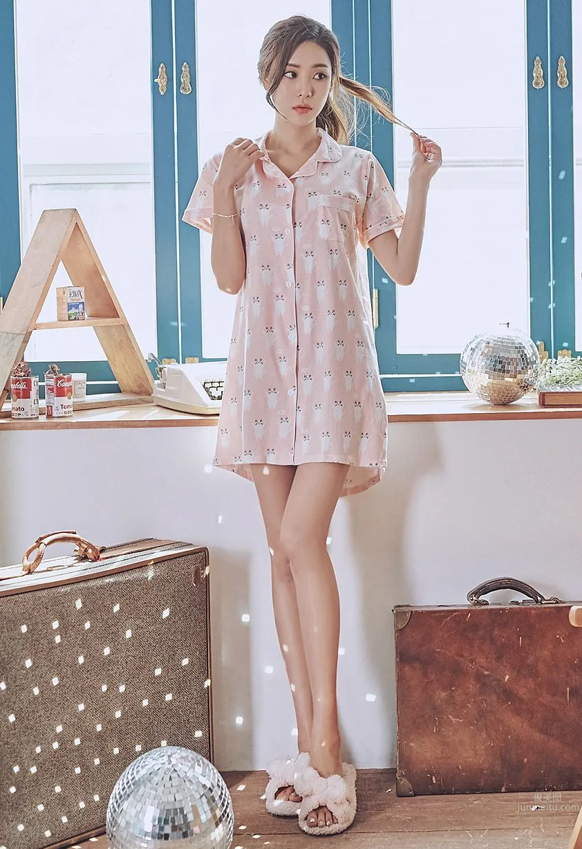 Korean Model Park Da Hyun Lologirl Pajama Series Three photo 133