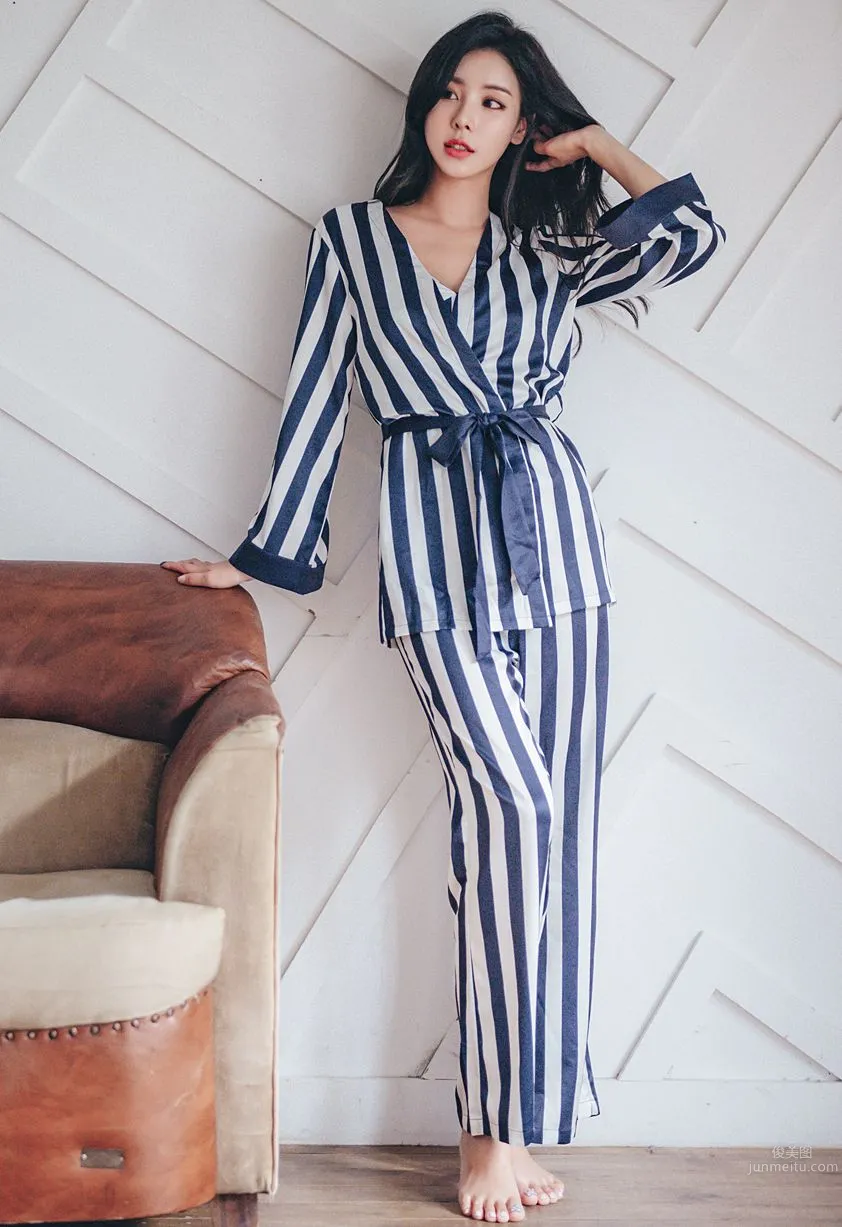 Korean Model Park Da Hyun Lologirl Pajama Series Three photo 116