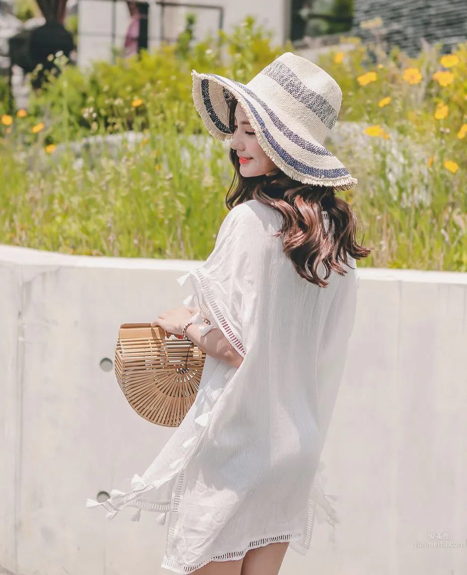 Korean Model Yeonjieun maybeach Casual Wear photo 65