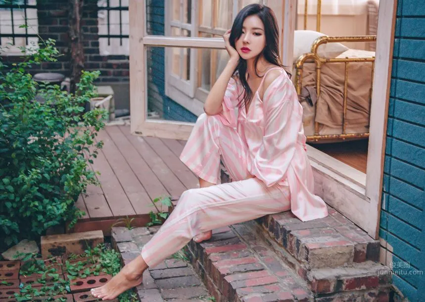 Korean Model Park Da Hyun Lologirl Pajama Series Three photo 123