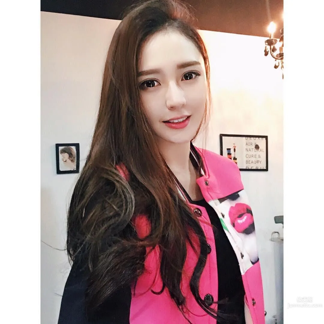 Malaysian Goddess Yumi Wong, Round Big Eyes and Proud Beautiful Bust photo 12