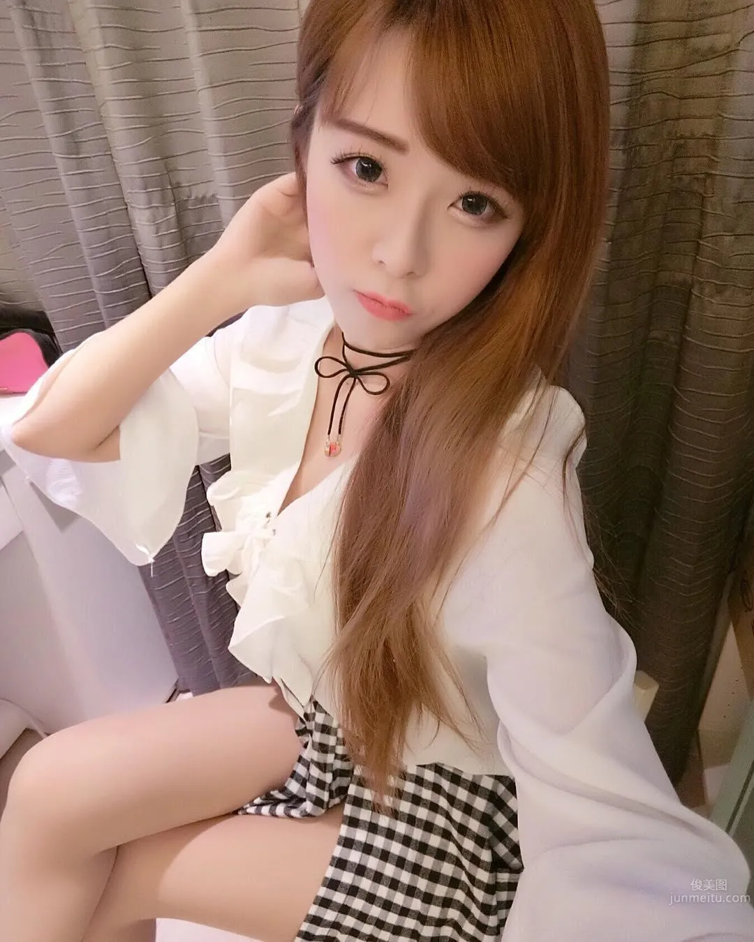 Zhang Xiaorou, Super Hot Online Shop Owner photo 9
