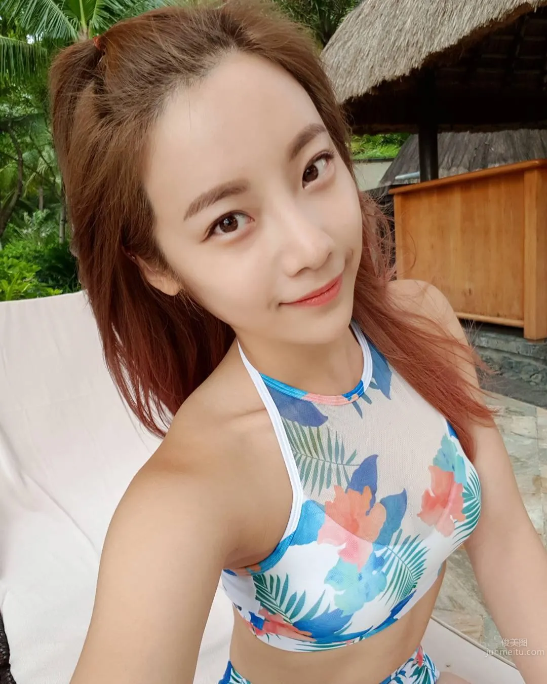 South Korea's Hottest Pilates Instructor, Hip Lifting Exercise Pose Too Outrageous photo 22