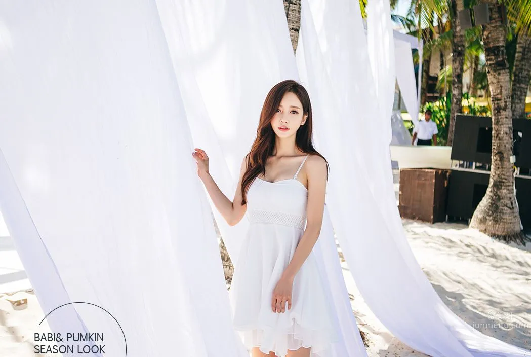 Son Yoon Joo, 2016 Beach Photo Series photo 17
