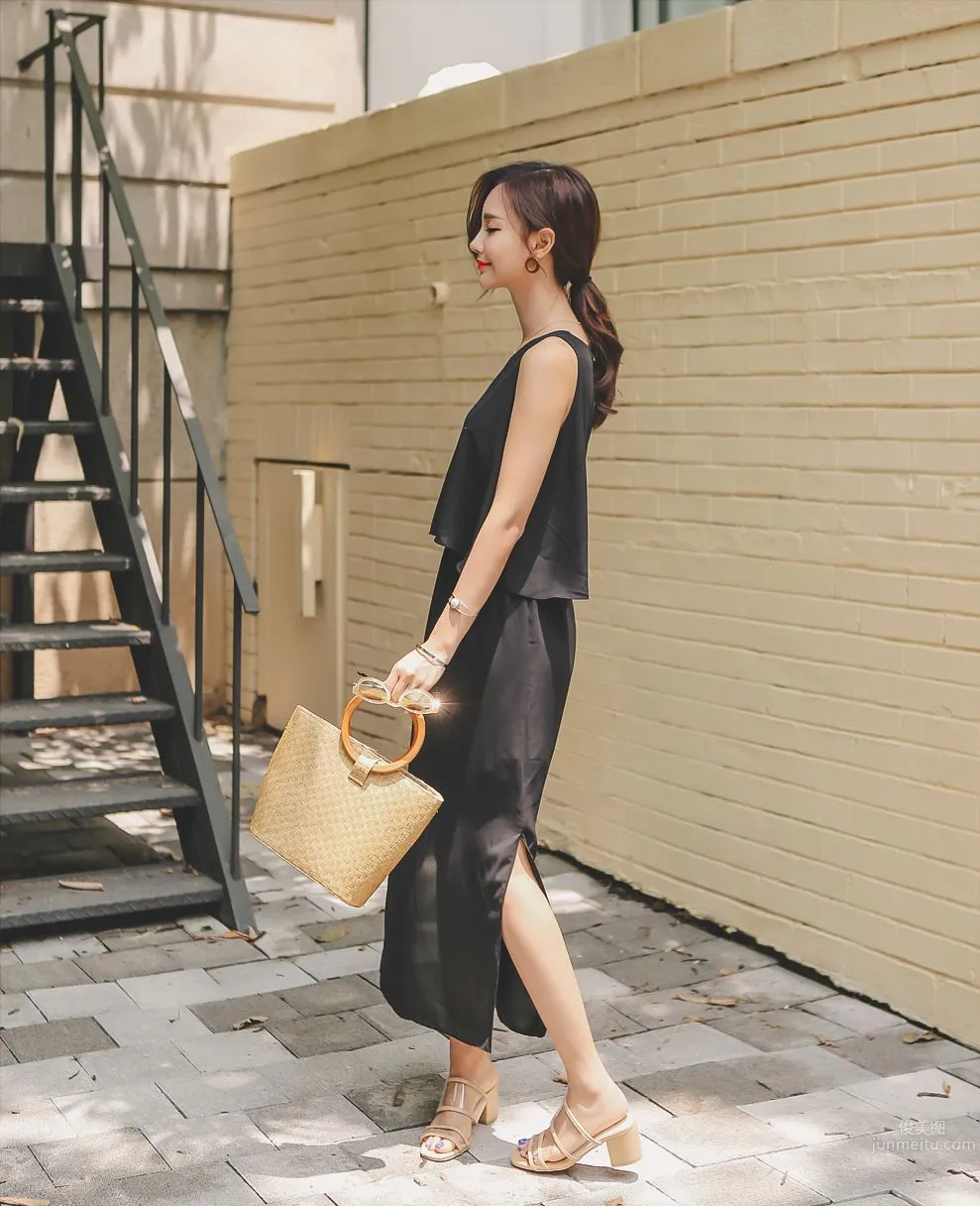 Korean Model Yeonjieun maybeach Casual Wear photo 39