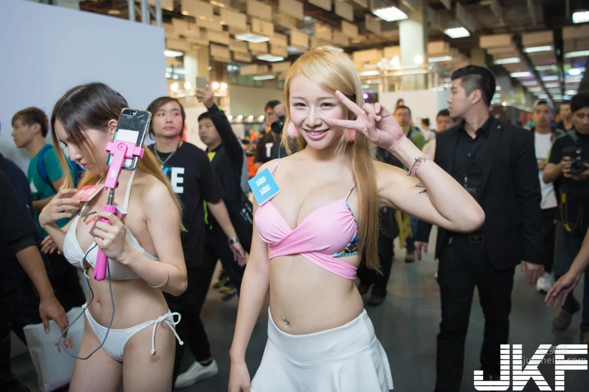 最強遊行！比基尼女神全場狂歡！眼前美體環繞太幸福！ 19