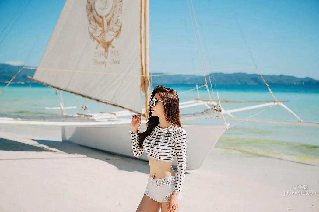 Son Yoon Joo, 2016 Beach Photo Series photo 47