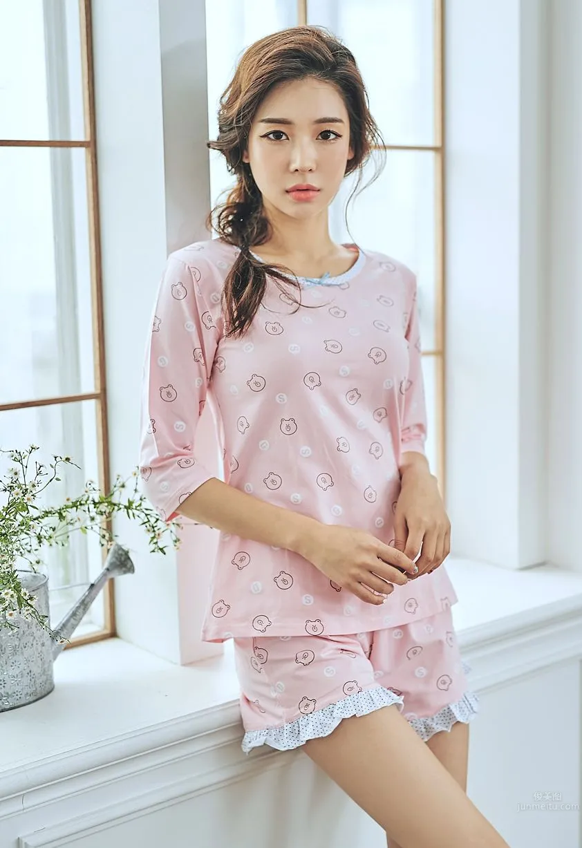Korean Model Park Da Hyun Lologirl Pajama Series Three photo 110