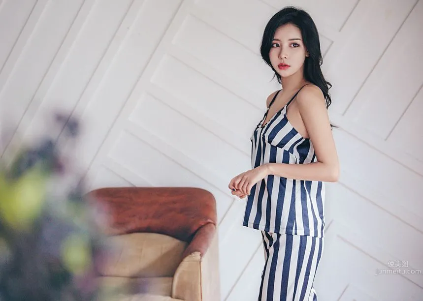 Korean Model Park Da Hyun Lologirl Pajama Series Three photo 118