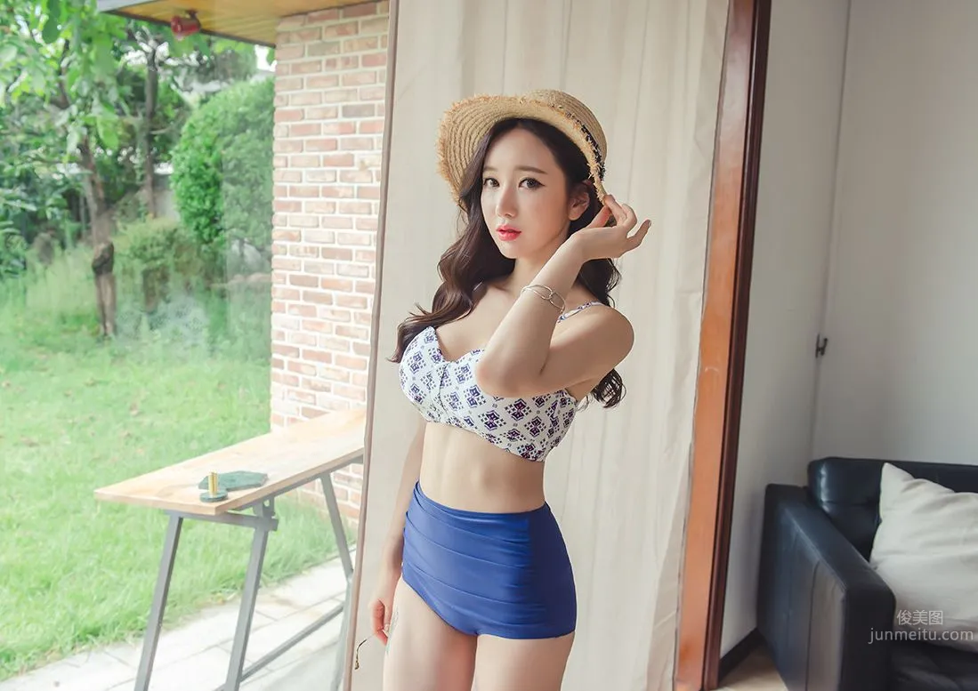 Lee Yeon Jeong, 2017 MayBeach Bikini Series 2 photo 3