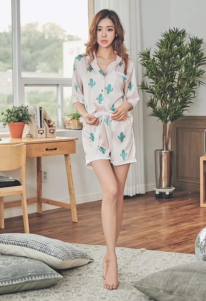 Korean Model Park Da Hyun Lologirl Pajama Series Three photo 30