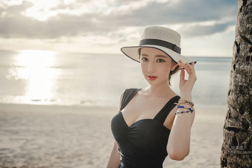 Lee Yeon Jeong, 2017 MayBeach Bikini Series 2 photo 89