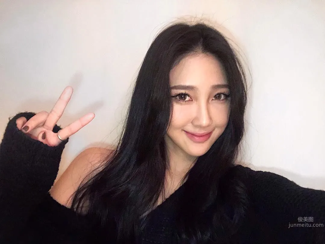 台灣正妹Karen Chao 牛仔褲背心超吸睛 25