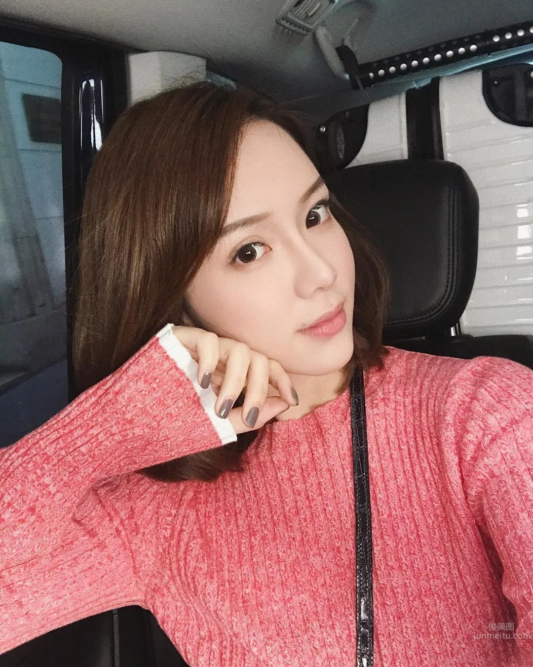 Fashionable Elegant Beauty ZY Danuan Warm Private Shoot Photos photo 40