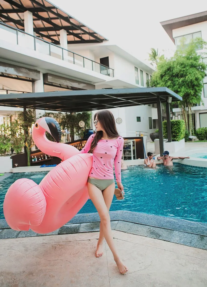 Son Yoon Joo, 2016 Beach Photo Series photo 27