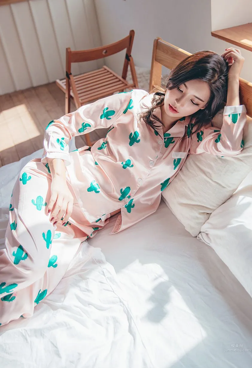 Korean Model Park Da Hyun Lologirl Pajama Series Three photo 73