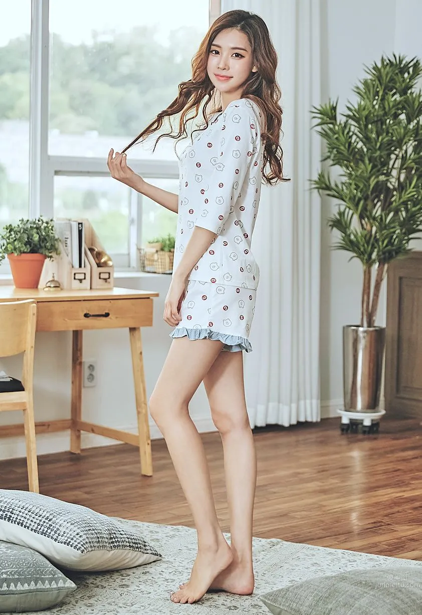 Korean Model Park Da Hyun Lologirl Pajama Series Three photo 106