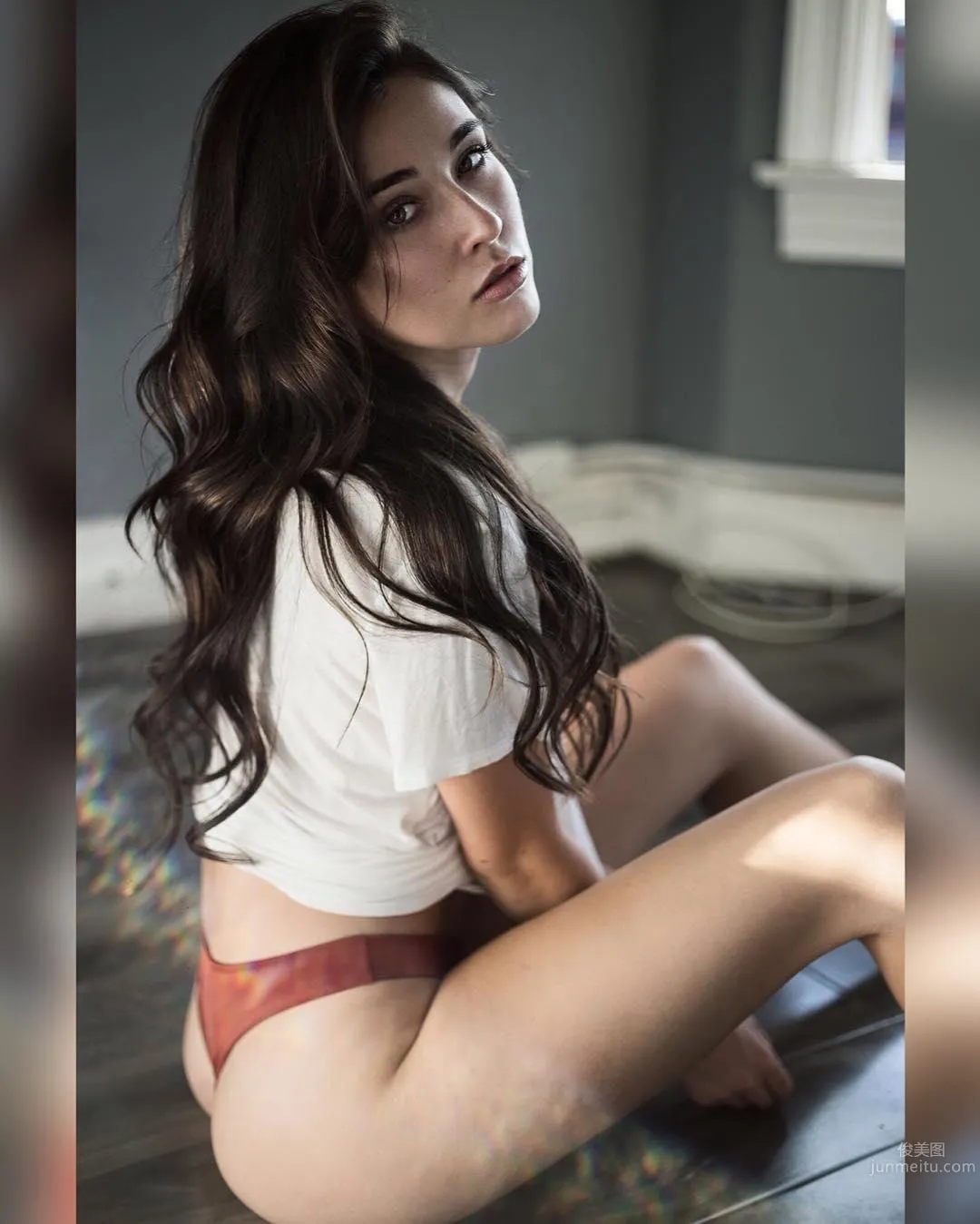 Audrey Bradford, The Fast-Rising Dark-Haired Beauty photo 5