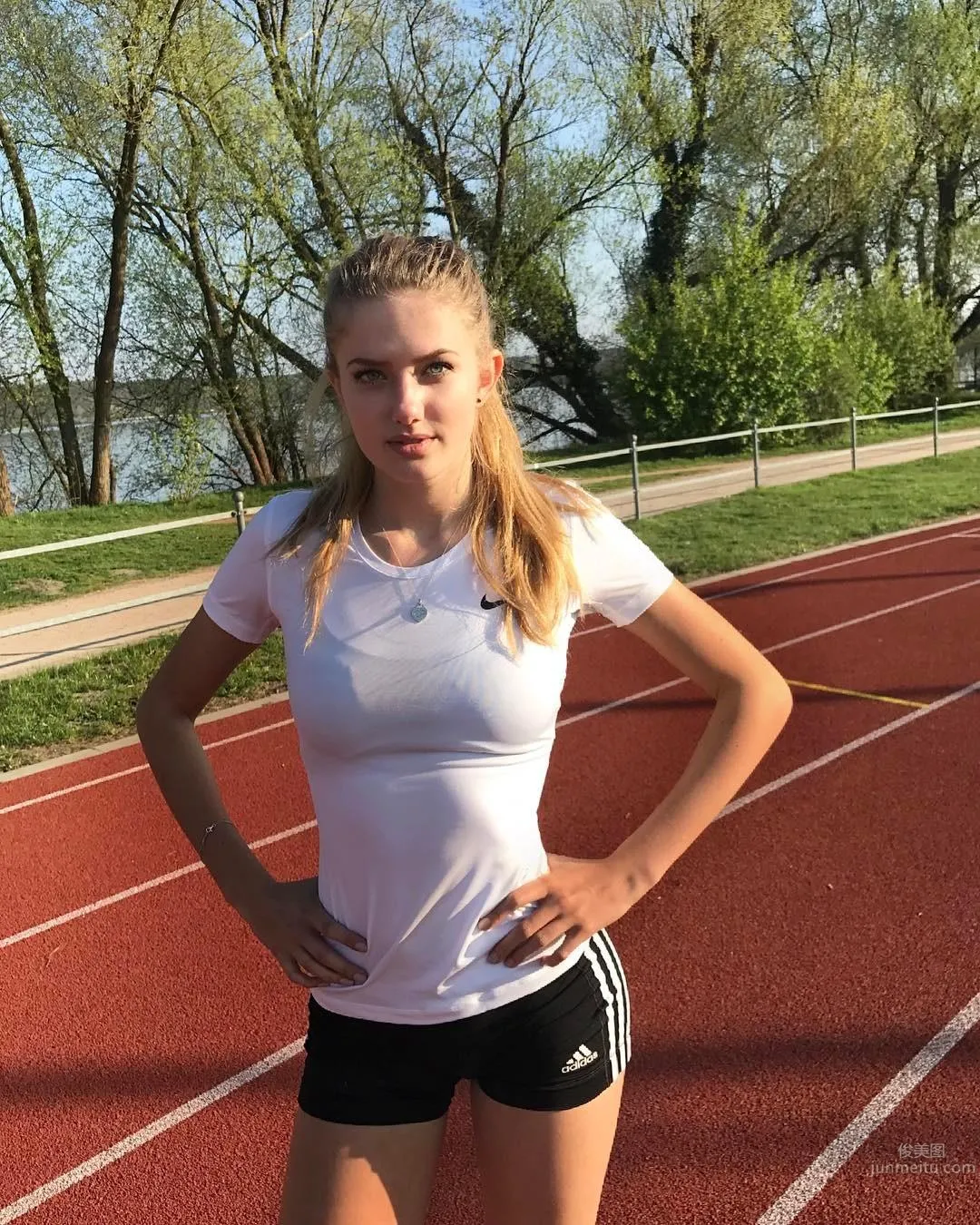 Germany's Hottest Track and Field Athlete Alica Schmidt, The Woman You Can Never Catch Up To photo 2