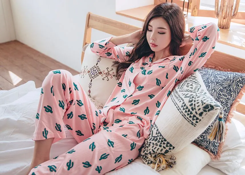 Korean Model Park Da Hyun Lologirl Pajama Series Three photo 109