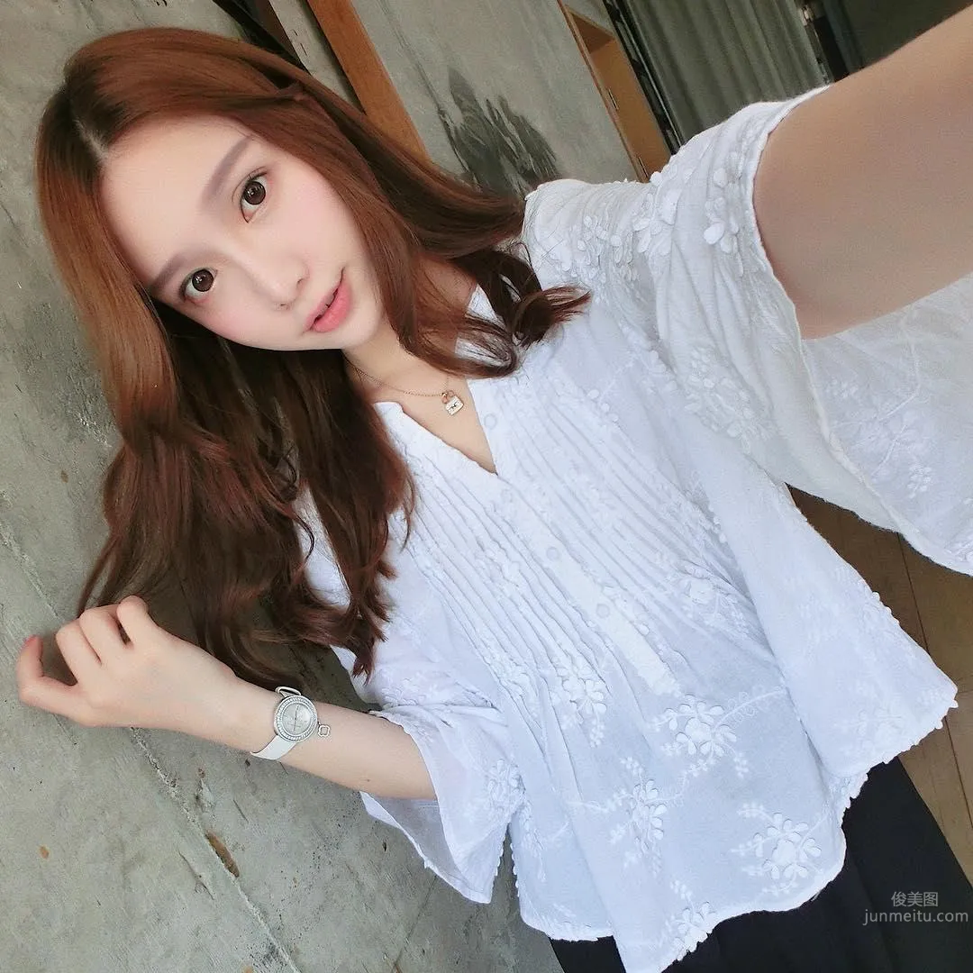 Fashionable Elegant Beauty ZY Danuan Warm Private Shoot Photos photo 17