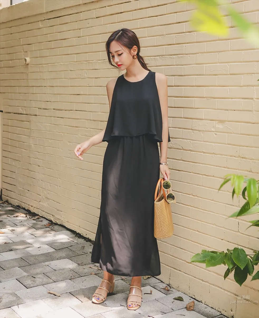 Korean Model Yeonjieun maybeach Casual Wear photo 35