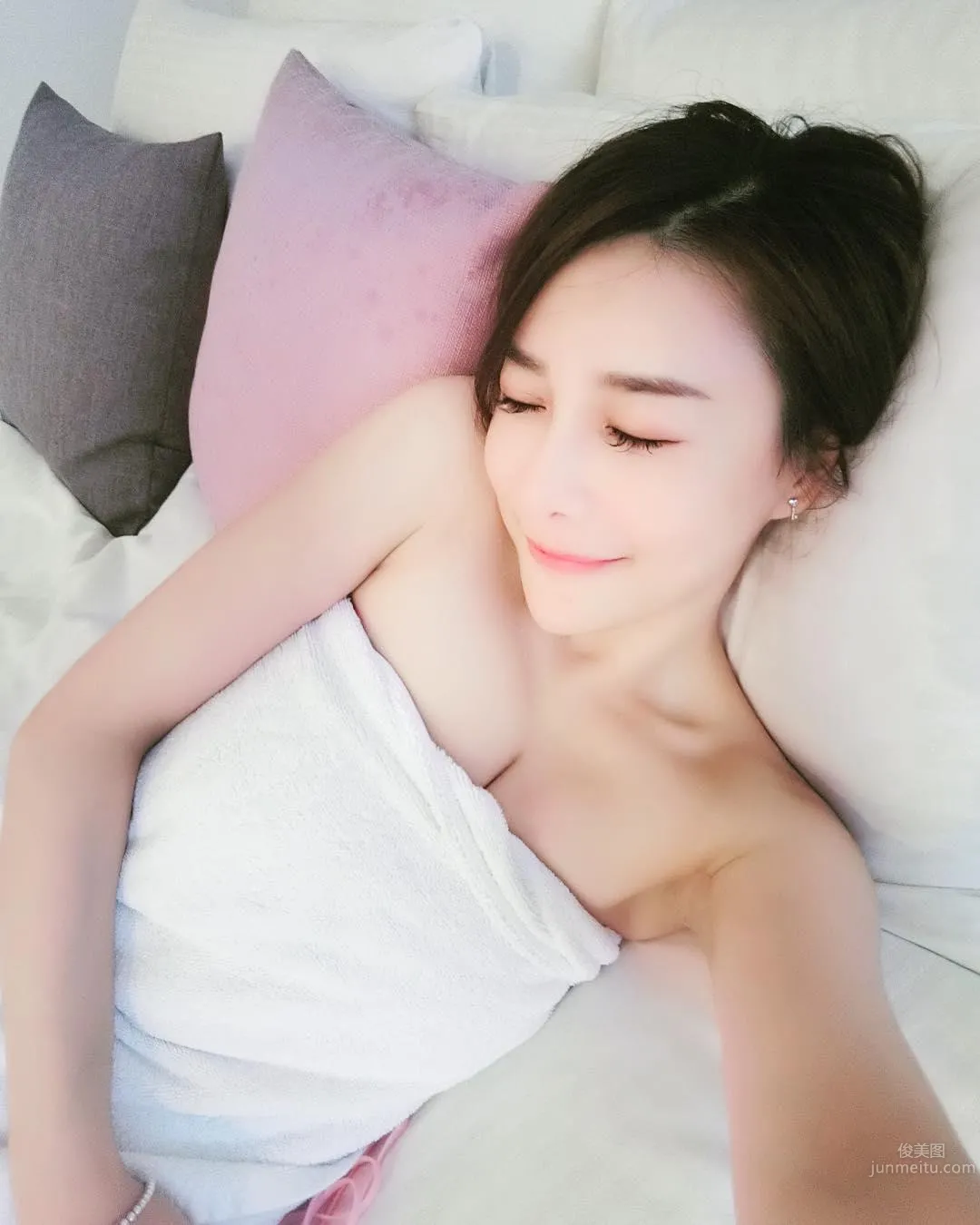 Super Electronic Music DJ Lixuan Verna, Super Hot Figure Attracts Much Attention photo 17
