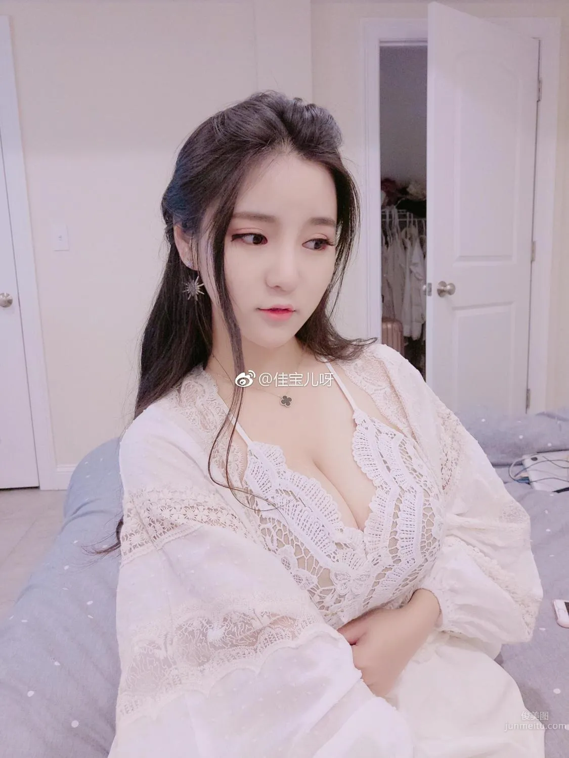 Super Hot Live Streamer Jia Baoer, Temperament and Looks Beyond Reproach photo 15