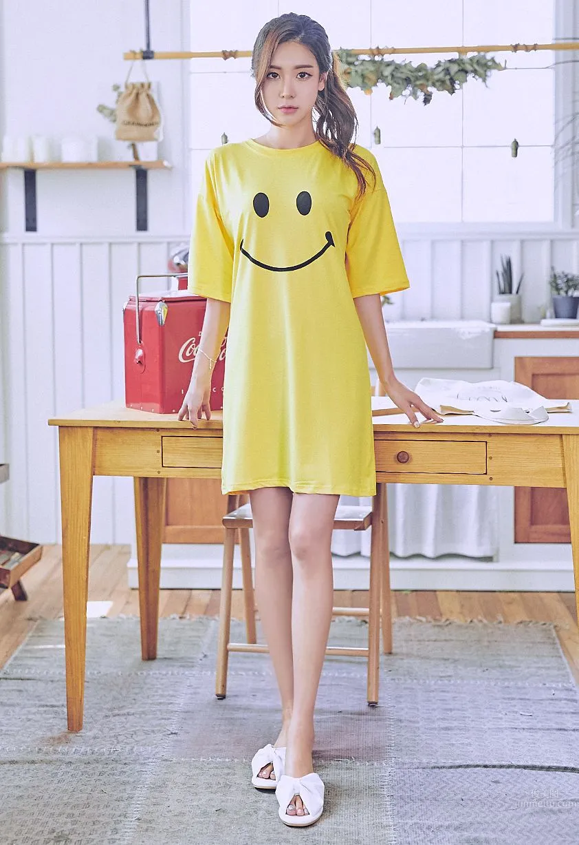 Korean Model Park Da Hyun Lologirl Pajama Series photo 17