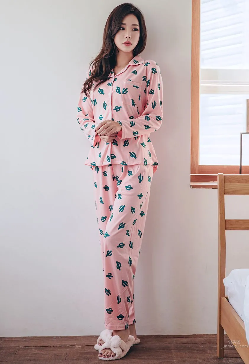 Korean Model Park Da Hyun Lologirl Pajama Series Three photo 111