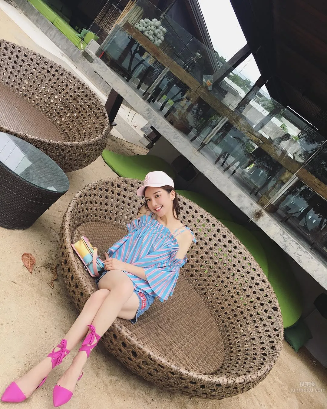 Fashionable Elegant Beauty ZY Danuan Warm Private Shoot Photos photo 24