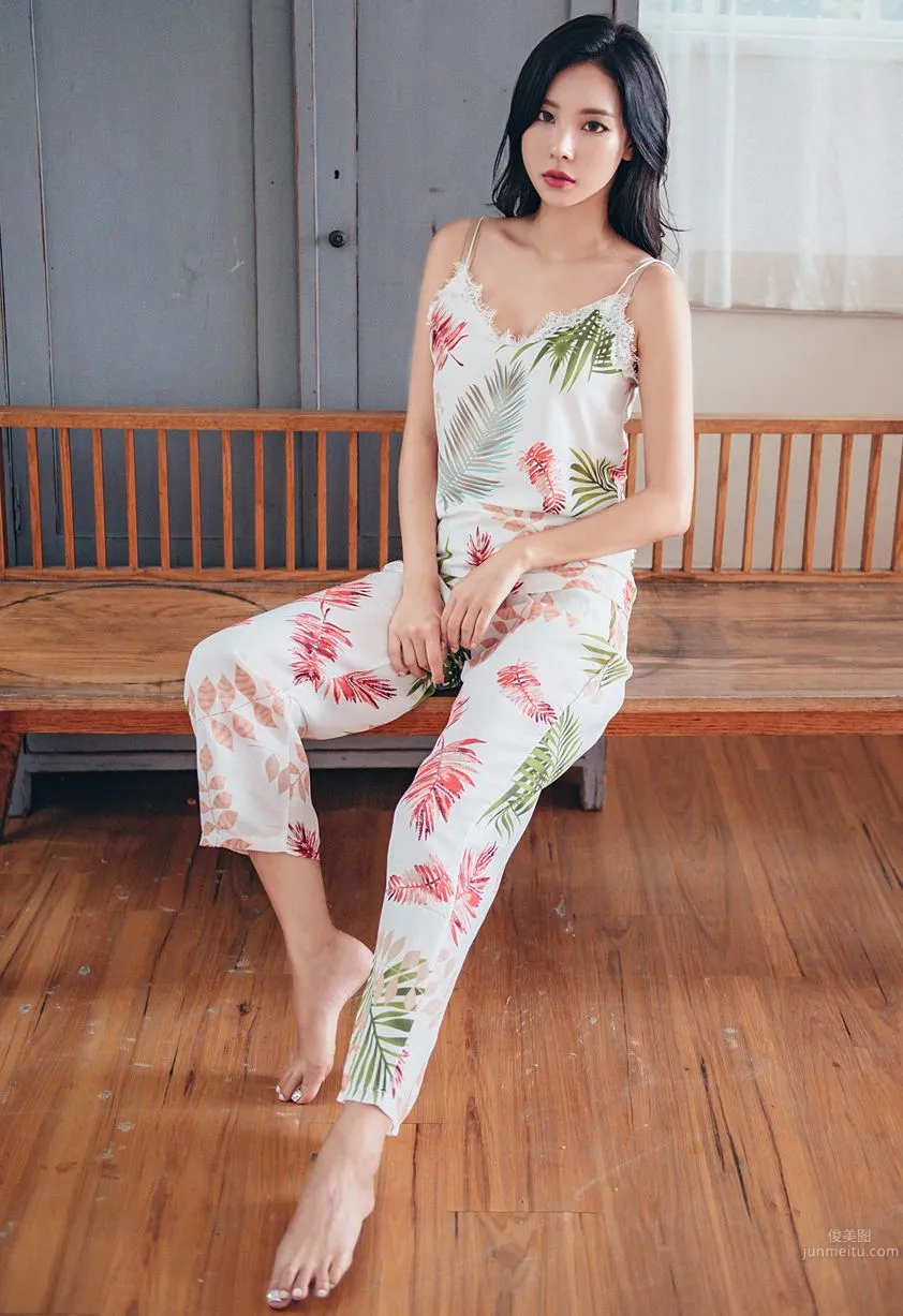 Korean Model Park Da Hyun Lologirl Pajama Series Three photo 44