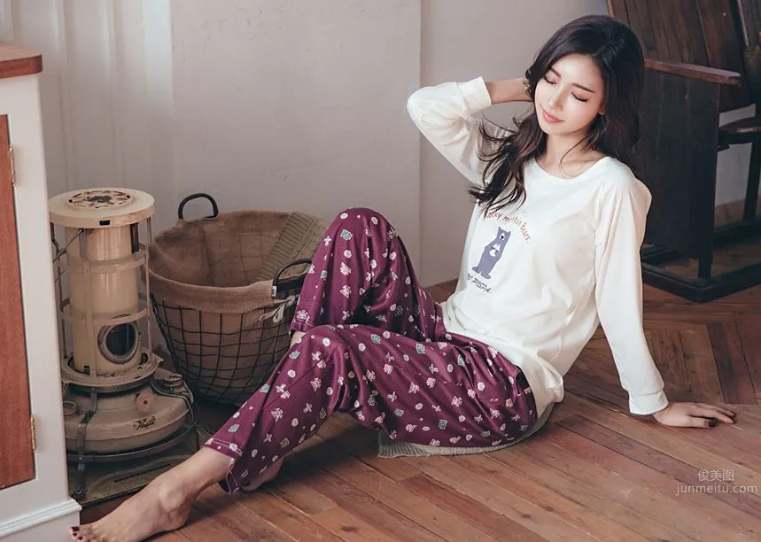 Korean Model Park Da Hyun Lologirl Pajama Series Three photo 130