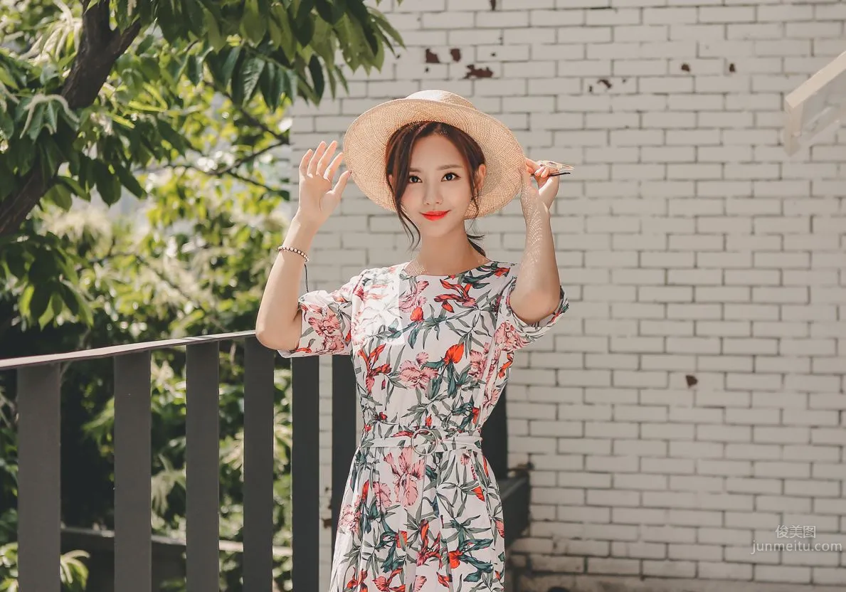 Korean Model Yan Zhien maybeach Casual Wear Series 2 photo 8