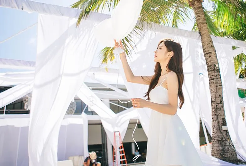 Son Yoon Joo, 2016 Beach Photo Series photo 20