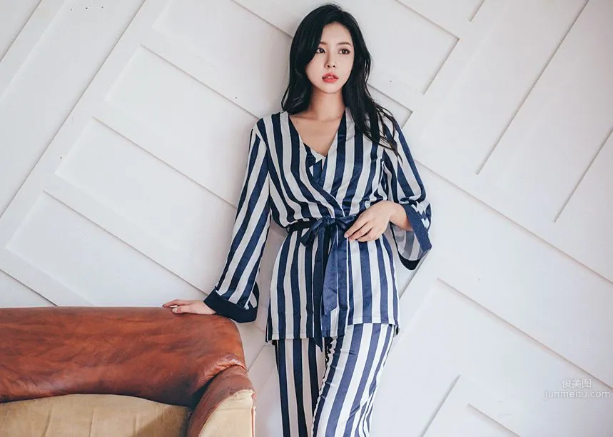 Korean Model Park Da Hyun Lologirl Pajama Series Three photo 115
