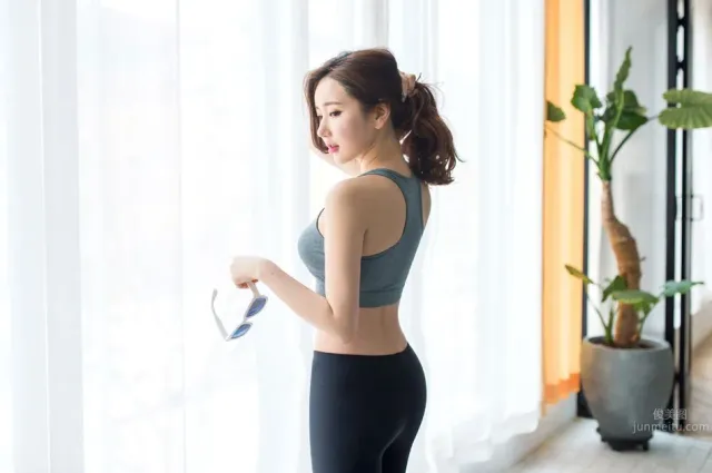 李妍靜- 2017年MayBeach運動服