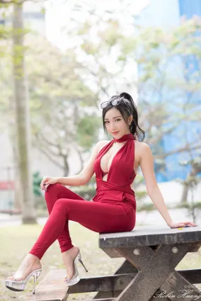 趙芸- 成熟女人寫真之深紅開胸長裙