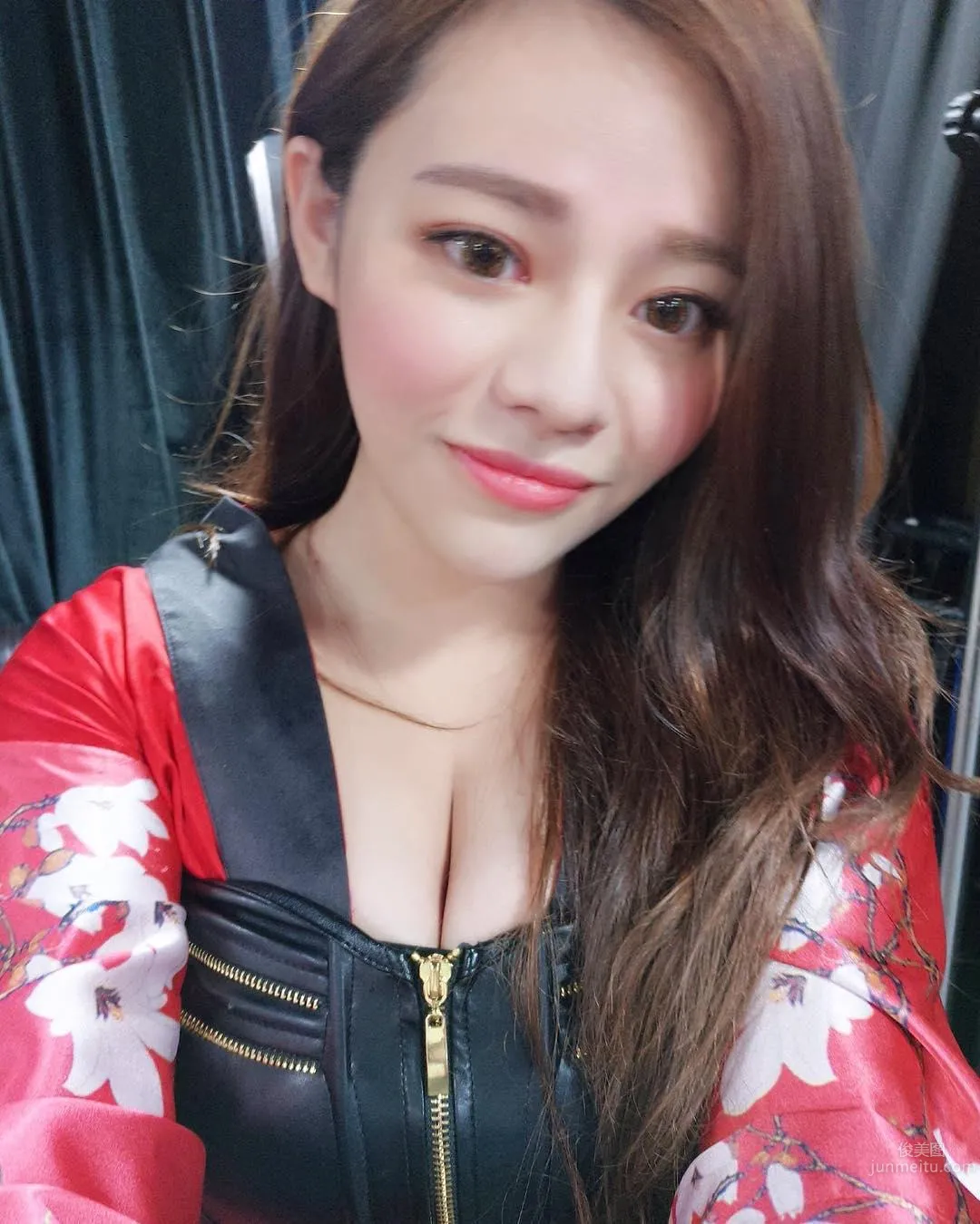 Queena Junjun: Photo Set 2026 photo 8