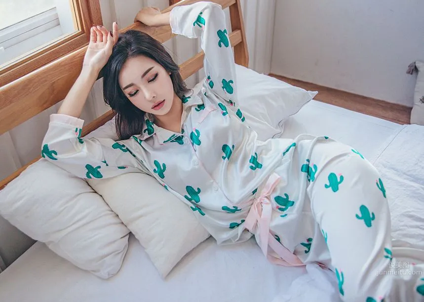 Korean Model Park Da Hyun Lologirl Pajama Series Three photo 82