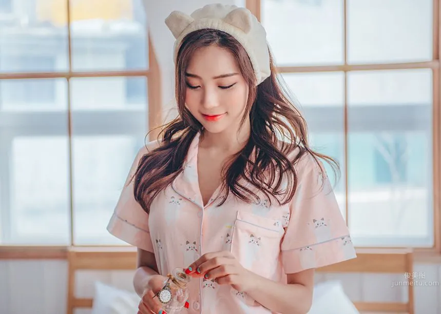 Korean Model Park Da Hyun Lologirl Pajama Series Three photo 120
