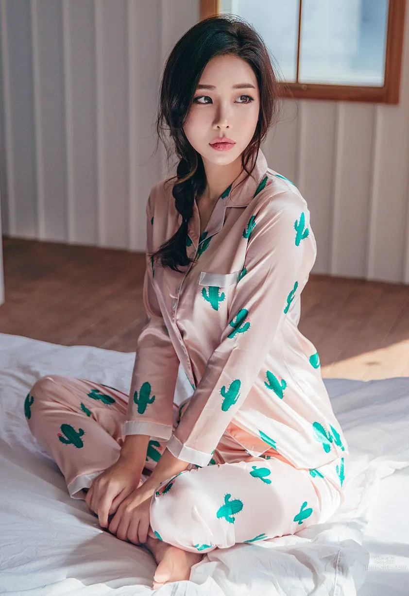 Korean Model Park Da Hyun Lologirl Pajama Series Three photo 74