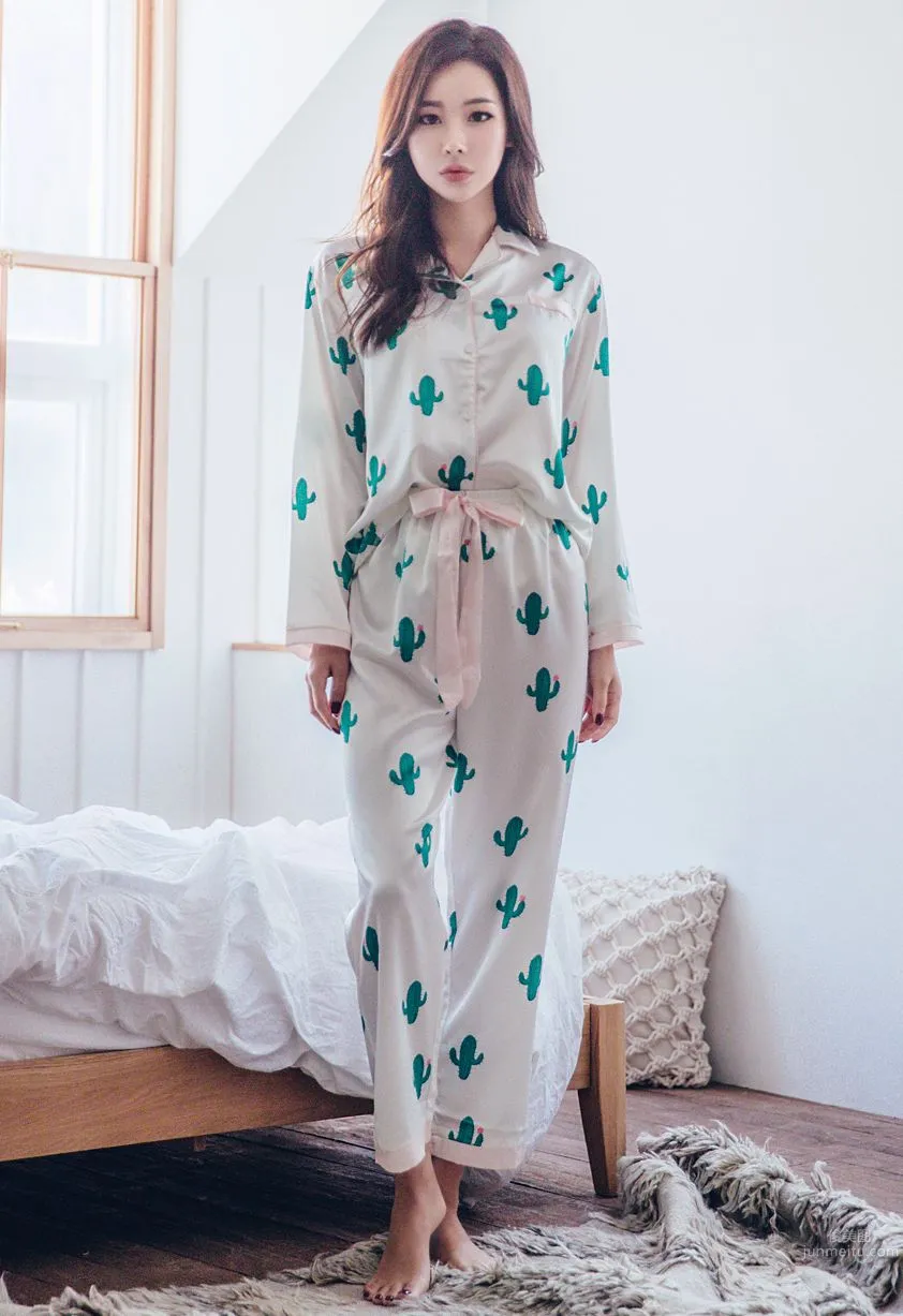 Korean Model Park Da Hyun Lologirl Pajama Series Three photo 81
