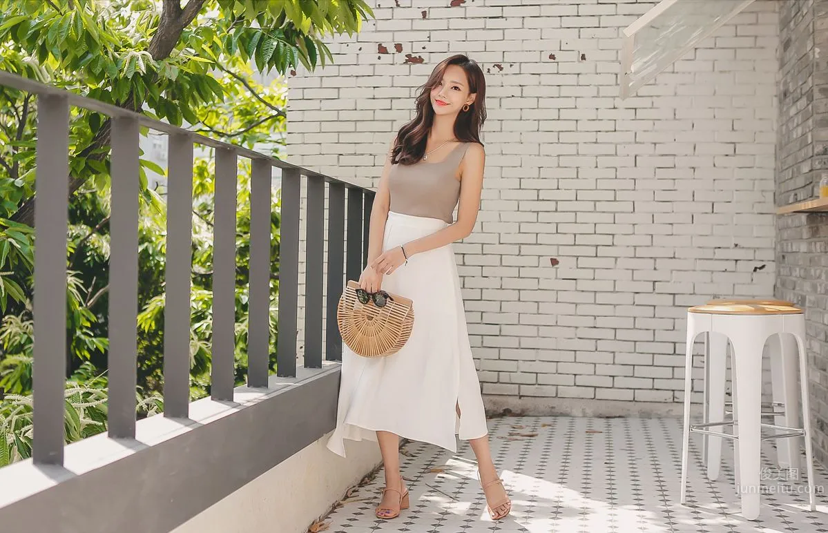 Korean Model Yeonjieun maybeach Casual Wear photo 72