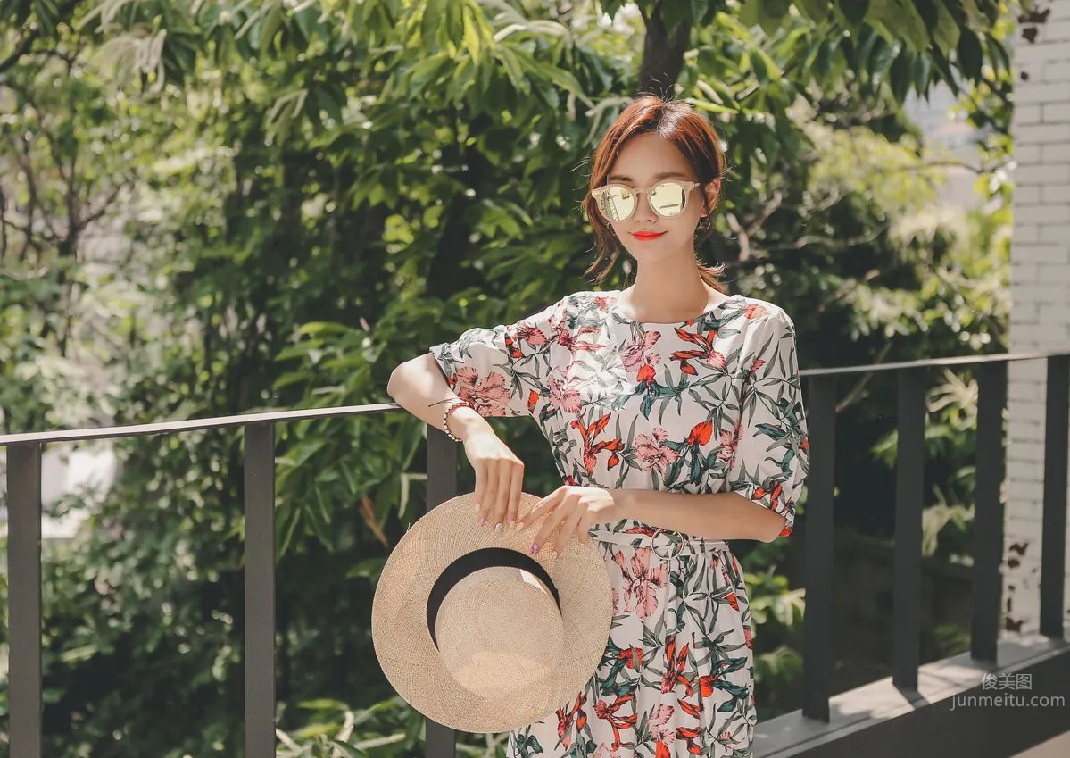 Korean Model Yan Zhien maybeach Casual Wear Series 2 photo 3