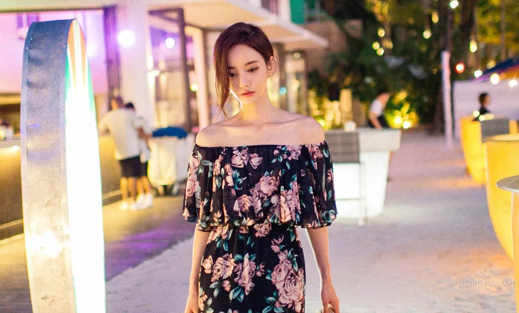 Son Yoon Joo, 2016 Beach Photo Series photo 57