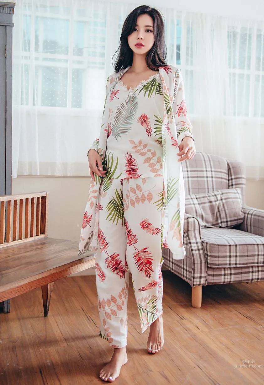 Korean Model Park Da Hyun Lologirl Pajama Series Three photo 48