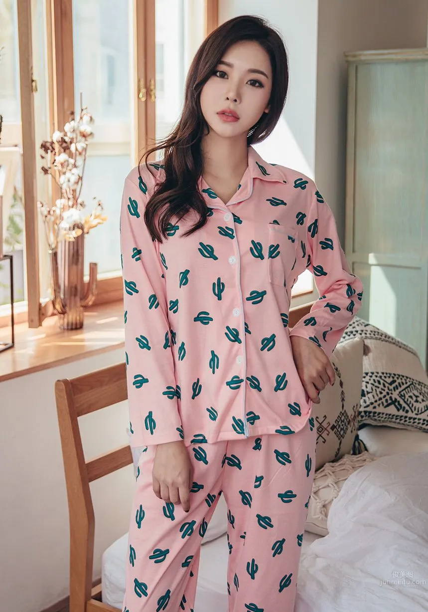 Korean Model Park Da Hyun Lologirl Pajama Series Three photo 104